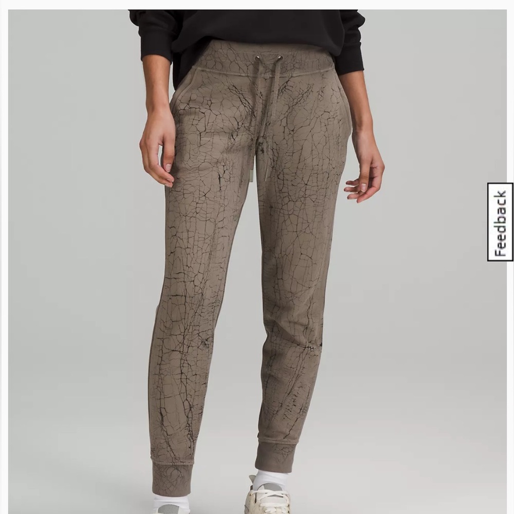 Warm Down Jogger
7/8 Length